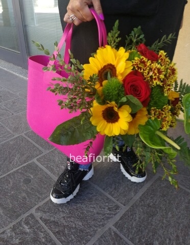 Shopping bag flowers