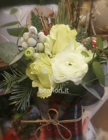 Sushi floreale sui toni del bianco