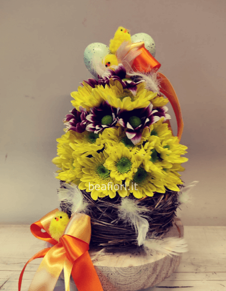 Uova floreale pasquale